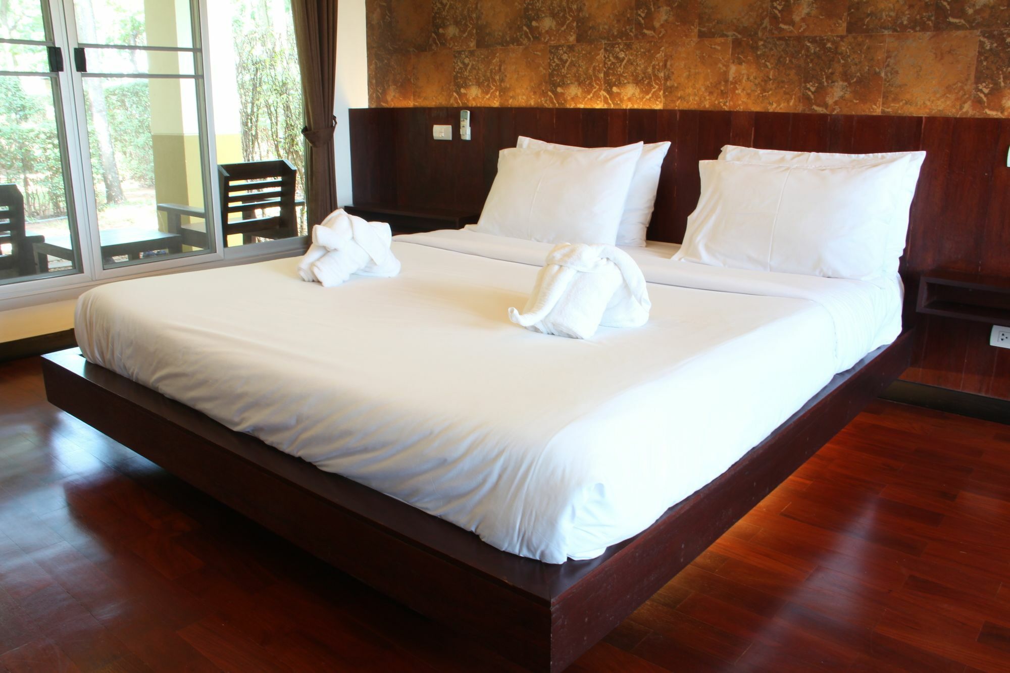 Hotel Singha Rubber Tree Ban Huai Maenam Noi Exterior foto